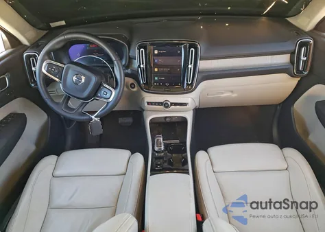 2023 Volvo Xc40 Plus z USA, uszkodzony, nr VIN YV4L12UN4P2090843